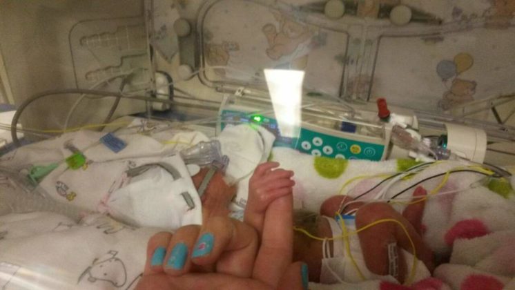 I Prayed To God To Help My Premature Daughter And The Answer Surprised Me - i prayed to god to help my premature daughter but i didn t like his answer 2 746x420